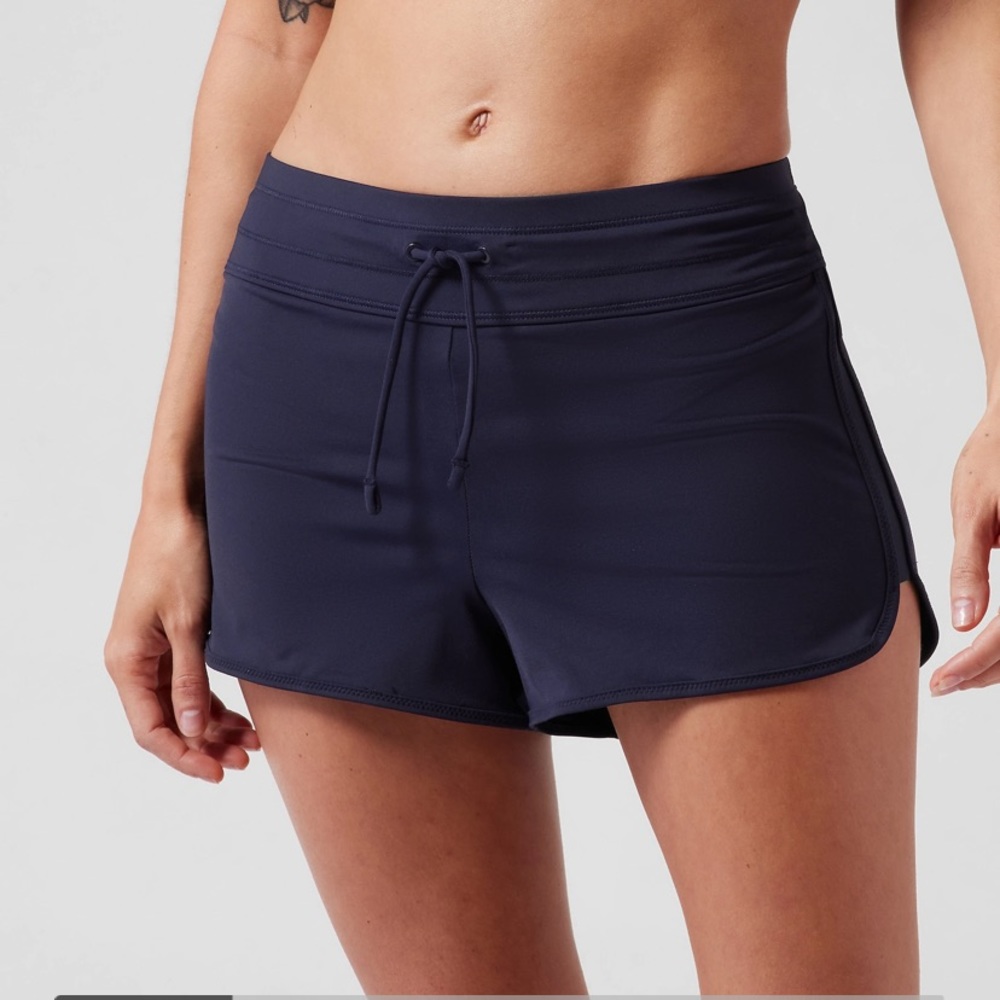 Athleta navy blue surge shorts 4